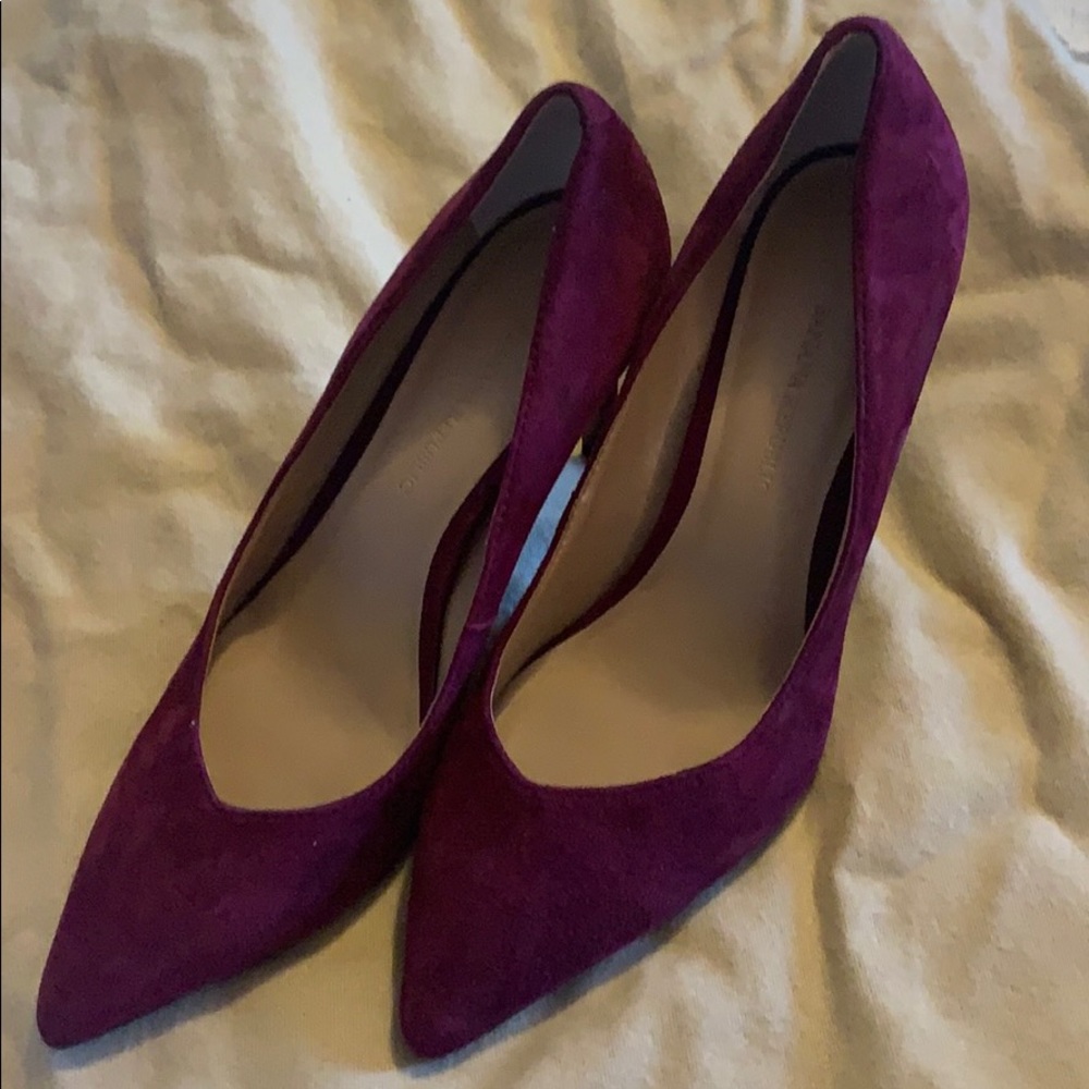 Authentic Banana Republic Suede Heels Sz 6